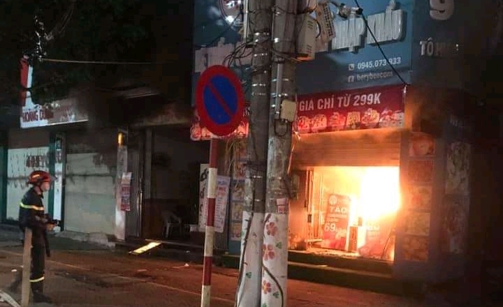 Xảy ra cháy tại số 409, đường Tô Hiệu, phường Hồ Nam, quận Lê Chân.